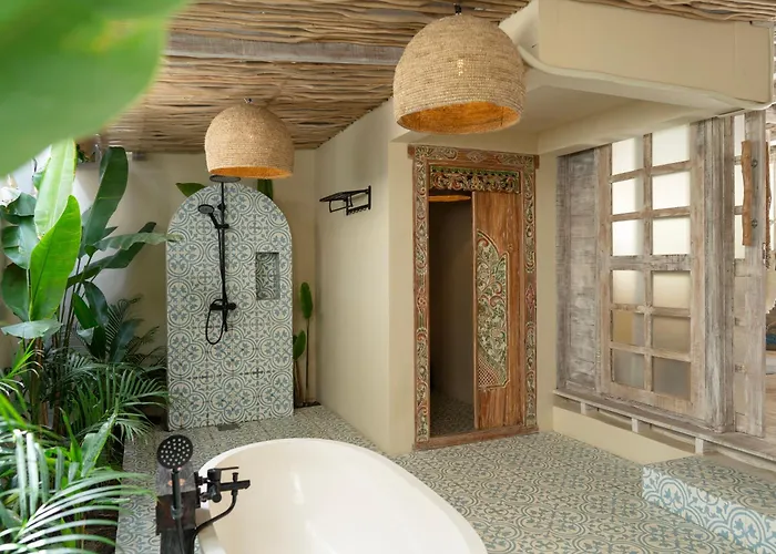 Lagoons - Retreat And *