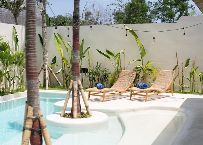 Hotel Lagoons - Retreat And