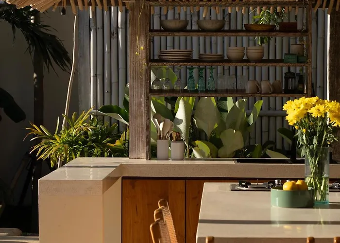 Hotel Lagoons - Retreat And Uluwatu (Bali)