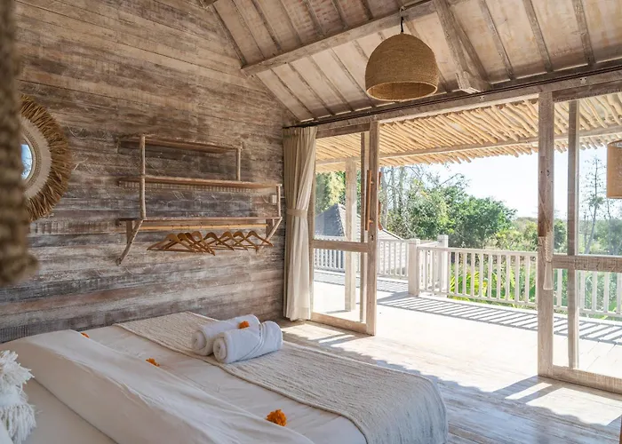 Lagoons - Retreat And Hotel